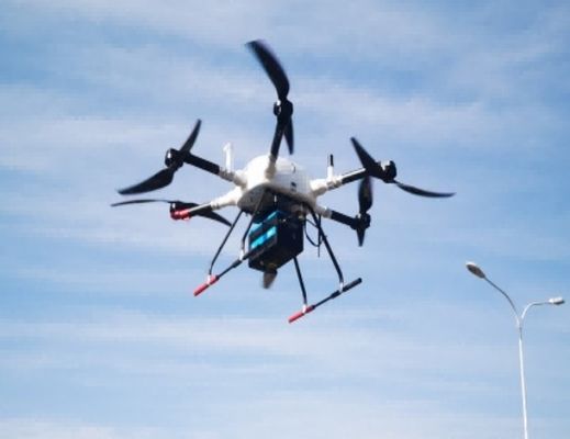 Rüzgara Dayanıklı Çok Rotorlu İHA Long150 10km Kontrol Yarıçapı uzaktan kumandalı Uçan göz